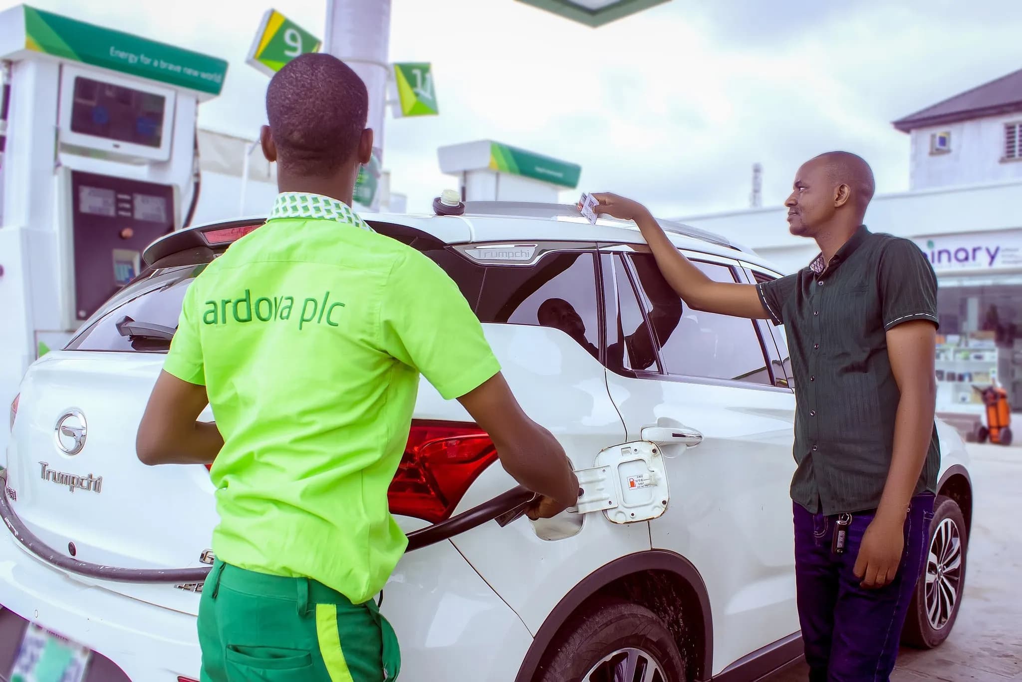Ardova, Dangote Refinery Sign Bulk Purchase Deal