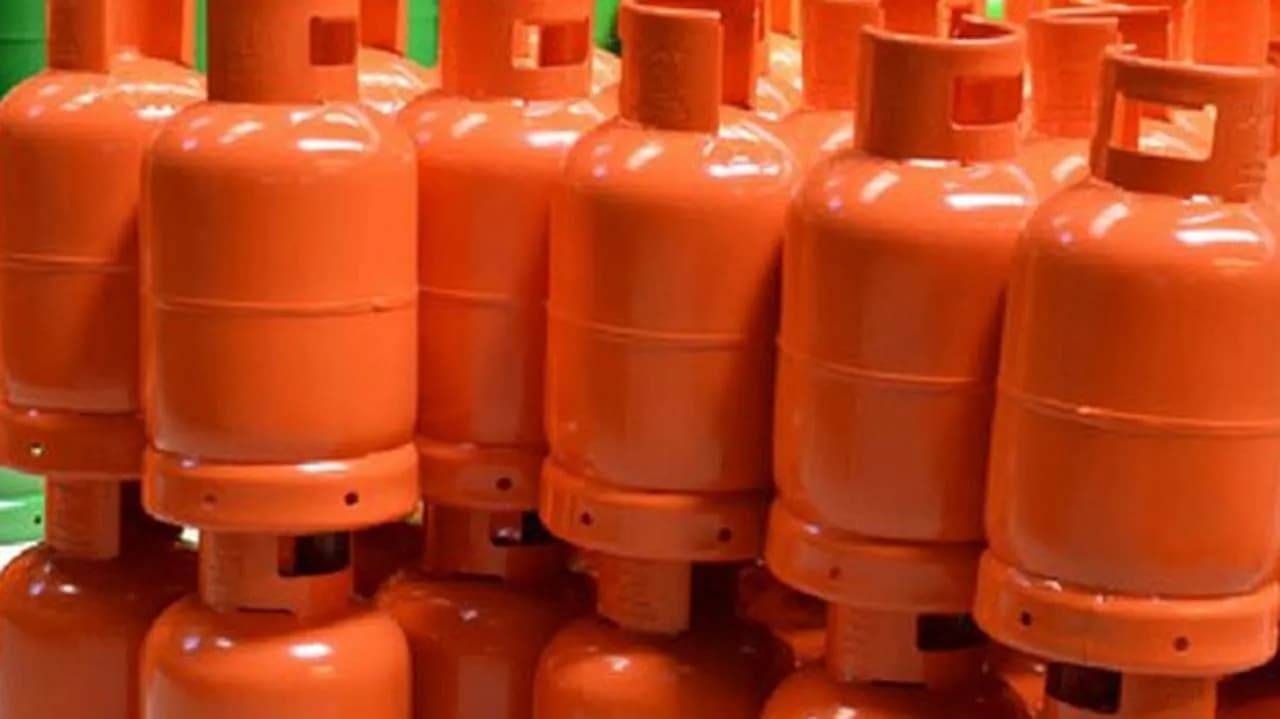 FG Scraps Taxes on Cooking Gas