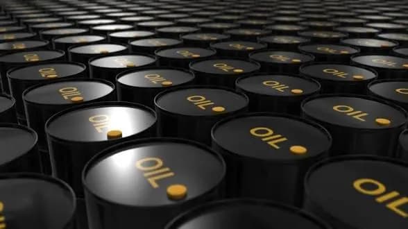 Brent Crude Slumps to $82, Fuel Price Fall Imminent