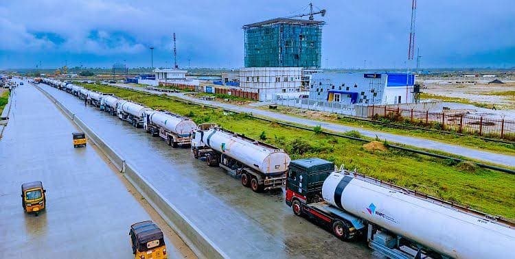 Depot Diesel Prices Hit ₦1,700/Litre After Dangote Refinery Hikes Price to ₦1,500/Litre