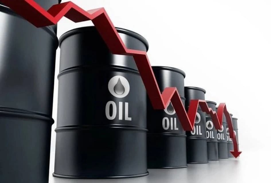 Oil Prices Drop 11% as Dangote Refinery Holds Petrol at ₦1,275